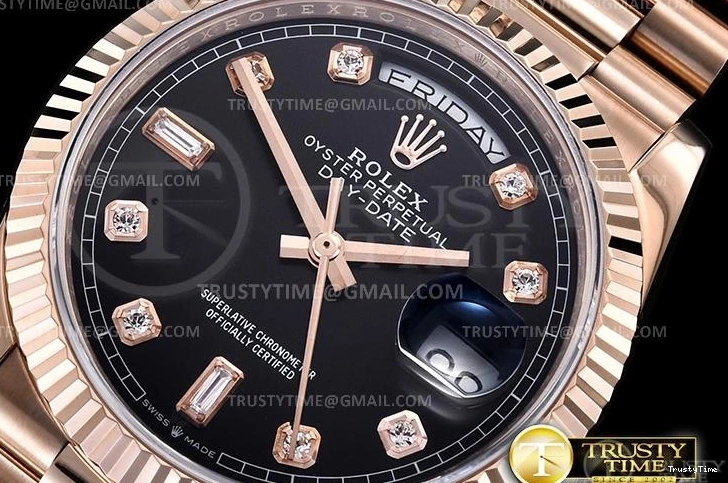 0714 RDD0219H – DayDate 36mm ComfortFit 694
